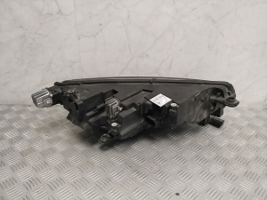Skoda Octavia IV (2019–2026) Headlight 5E4941015A - 10