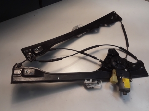 Ford Galaxy (2015–2026) Esiukse aknatõstuk ja selle osad CM093110 - 3