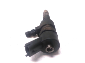 Saab 9-3 (2002–2014) Fuel injector 0445110165 - 2