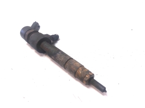 Saab 9-3 (2002–2014) Fuel injector 0445110165 - 3