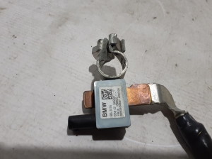 BMW i4 G26 (2022–2026) Miinusjuhtme klemm 5A29A11 - 3