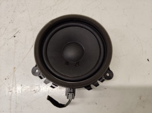 Rear side door speaker - 30657445