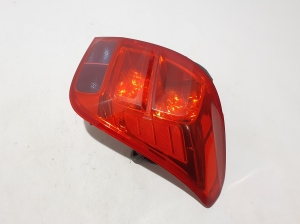 Chevrolet Tracker (2013–2017) Rear corner light 42435950 - 4
