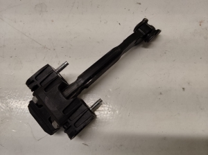 Rear side door opening limiter - 31298467
