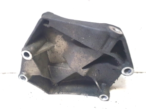 Saab 9-3 (2002–2014) Lichtmaschinenhalter 55167675 - 3