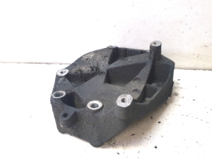Saab 9-3 (2002–2014) Lichtmaschinenhalter 55167675 - 4