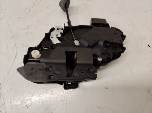 VOLVO XC60 (2008–2017) Rear side door lock 31253920 - 4