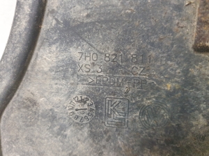 Volkswagen Transporter T5 (2003–2015) Dubļu sargs 7H0821811B - 4