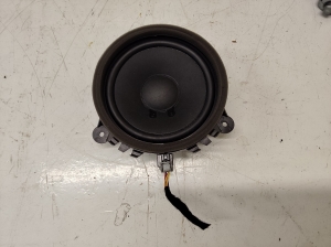 Rear side door speaker - 30657445