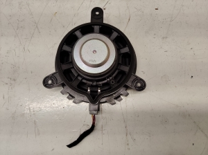 VOLVO XC60 (2008–2017) Rear side door speaker 30657445 - 3