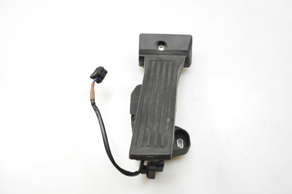 Kia Sportage (2016–2021) Gaspedal D7800