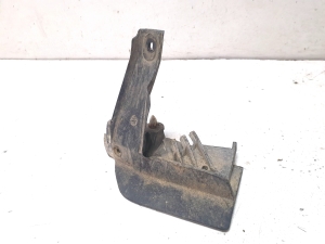 Volkswagen Golf VI (2008–2013) Dubļu sargs 1K0854855B - 3