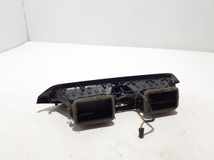 BMW i4 G26 (2022–2026) Salongi ventilatsioonirestid 5A04CE2 - 5