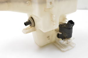 Kia Sportage (2016–2021) Front washer fluid reservoir 98610F1600 - 3