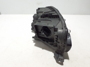 VOLVO XC90 (2015–2024) Headlight 31655775 - 7