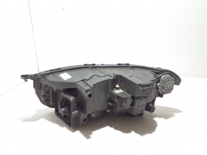 VOLVO XC90 (2015–2024) Headlight 31655775 - 9