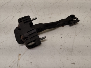 Rear side door opening limiter - 31217752