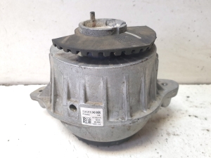 Mercedes Benz E-Class W213 (2017–2026) Motorlager A2132400600 - 2