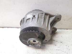 Mercedes Benz E-Class W213 (2017–2026) Motorlager A2132400600 - 5