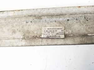 Mercedes Benz E-Class W207 (2009–2017) Vahejahuti radiaator A2045000200 - 4