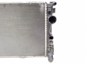 Mercedes Benz E-Class W207 (2009–2017) Jahutusradiaator A0995002703 - 2