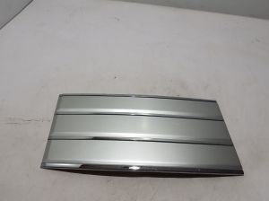Land Rover Range Rover IV (2012–2026) Esiukse liist LR116995 - 2