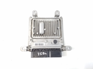 Mercedes Benz E-Class W207 (2009–2017) Engine control unit A6519007500 - 2