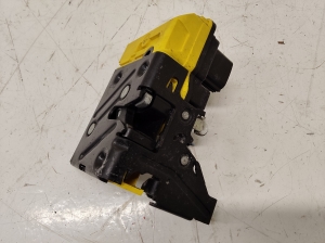 VOLVO XC90 (2002–2014) Front door lock 30634615 - 3