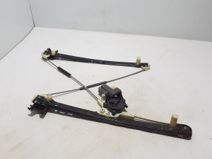 Land Rover Range Rover IV (2012–2026) Priekšējo durvju logu pacēlājs CK5223200AK - 2