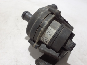 Land Rover Range Rover IV (2012–2026) Auxiliary water pump FPLA8K232AD - 2