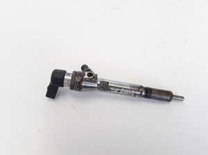 Injecteur de carburant - 8200294788