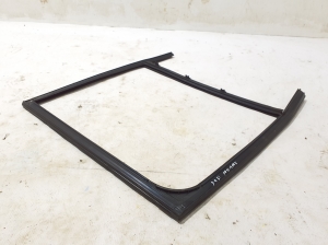 Land Rover Range Rover IV (2012–2026) Tagumise küljeukse tihend uksel JK5225766A - 3