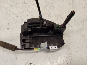 NISSAN Juke F15 (2010–2018) Rear side door lock 0415 - 2