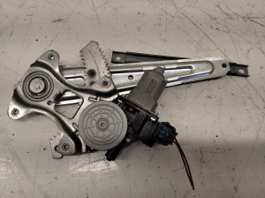 NISSAN Juke F15 (2010–2018) Aizmugurējo durvju logu pacēlājs 501070 - 2