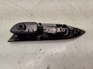 NISSAN Juke F15 (2010–2018) Schalter el. Fensterheber hinten 829601KA2A - 3