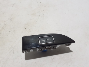 Land Rover Range Rover IV (2012–2026) Front door central locking JPLA14017AA - 2