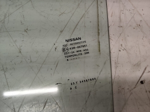 NISSAN Juke F15 (2010–2018) Priekšējo durvju stikls 43R007951 - 2