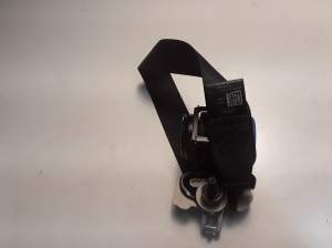 Rear seat belt - EM2BU61150