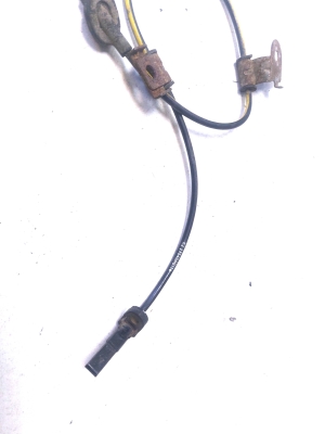 Subaru Outback (2003–2009) Eesmine ABS-andur 27540AG11 - 3