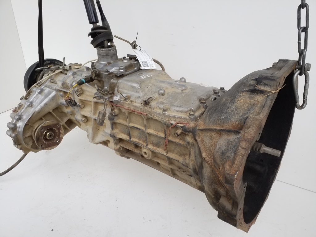 Used NISSAN Patrol Gearbox Y0323N0012
