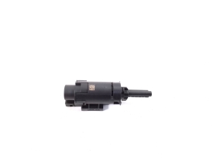 Bremslichtschalter - 9813503180