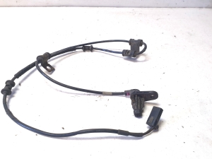 Kia Sportage (2010–2016) Front ABS sensor 956713W300 - 3