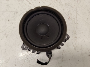 Rear side door speaker - 30657445