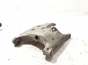 Land Rover Range Rover IV (2012–2026) Tagumine õõtshoob LR098766 - 2