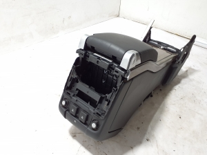 Land Rover Range Rover IV (2012–2026) Keskkonsool LR099685 - 5