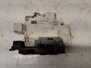 Volkswagen Passat B7 (2010–2014) Tagumise külgukse lukk 3C4839015A - 2