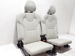 VOLVO XC90 (2015–2024) Rear seat and its components - 3
