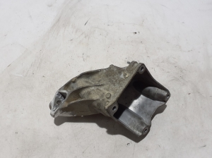 Mercedes Benz GLS 167 (2019–2026) Engine bracket A6562230400 - 2
