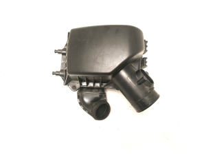   Air filter housing  -  