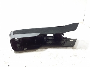 VOLVO XC90 (2015–2024) Center console - 4